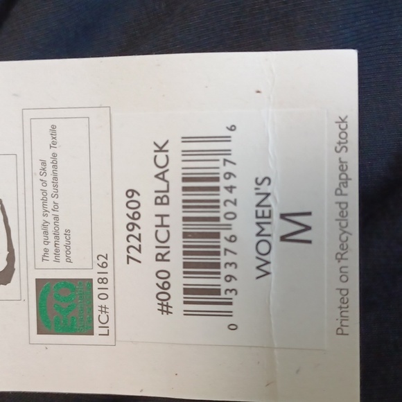 Chaus Organic black tee, size medium, NWT - Picture 8 of 8